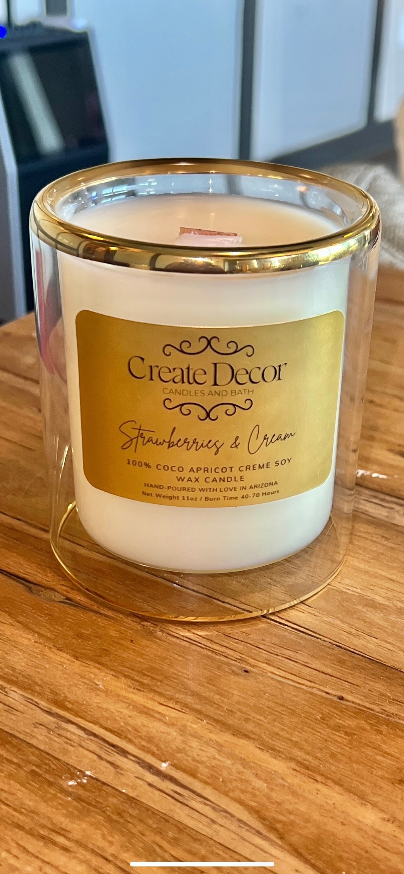 11oz Strawberries & Cream Candle - Sweet & Fruity Aroma